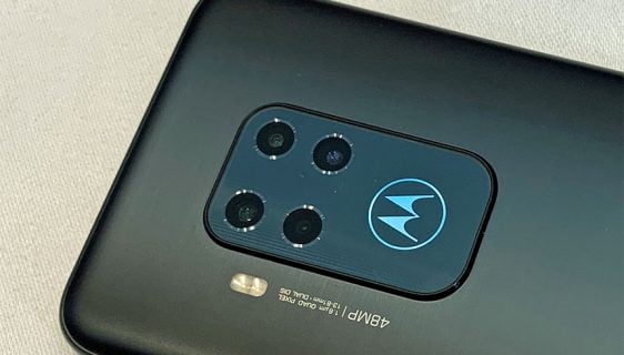 Motorola One Zoom