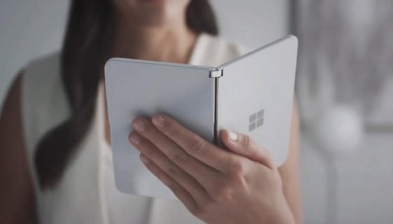 Microsoft Surface Duo pametni telefon