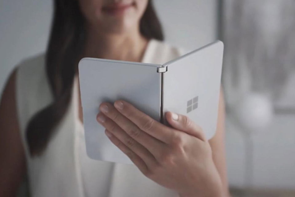 Microsoft Surface Duo pametni telefon