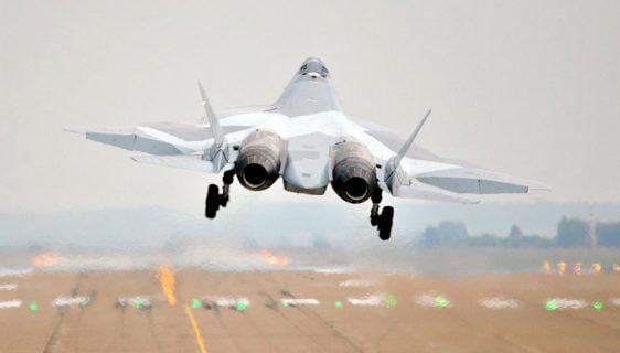 Ruski borbeni avion SU-57 letio bez pilota?