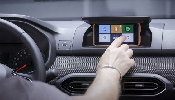 Dacia smislila originalno rješenje za multimedijalni sistem – smartfon