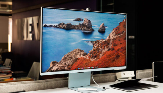 Samsung M8 Smart Monitor