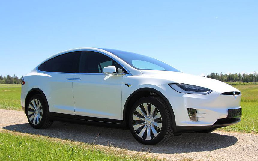 Električni automobil Tesla Model X