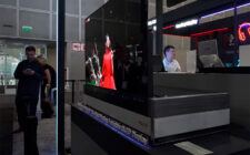 TCL predstavio InkJet štampani 65-inčni 8K savitljivi OLED TV koji se može pretvoriti u stočić za kafu (video)