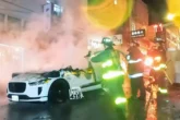 Nezadovoljni građani zapalili Waymo autonomno taxi vozilo