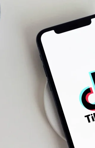 TikTok (Foto: Pixabay @atonbe)