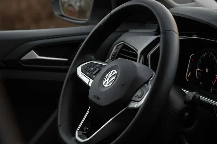 Volksvagen, VW (Foto: ilustracija, unsplash.com/@isakpetterssonfoto)