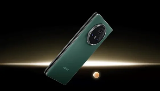 Honor Magic V4
