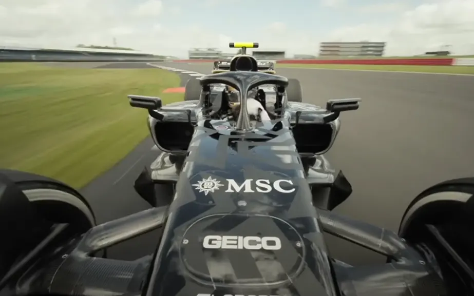 Apple napravio prilagođenu iPhone kameru za film "F1" kako bi snimio autentične kadrove iz kokpita bolida