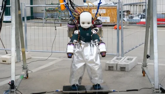 iRonCub3 - prvi humanoidni robot na svijetu koji može da leti