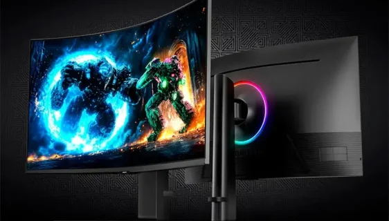 Samsung Odyssey G7 G75F 37" 4K 165Hz zakrivljeni gejming monitor