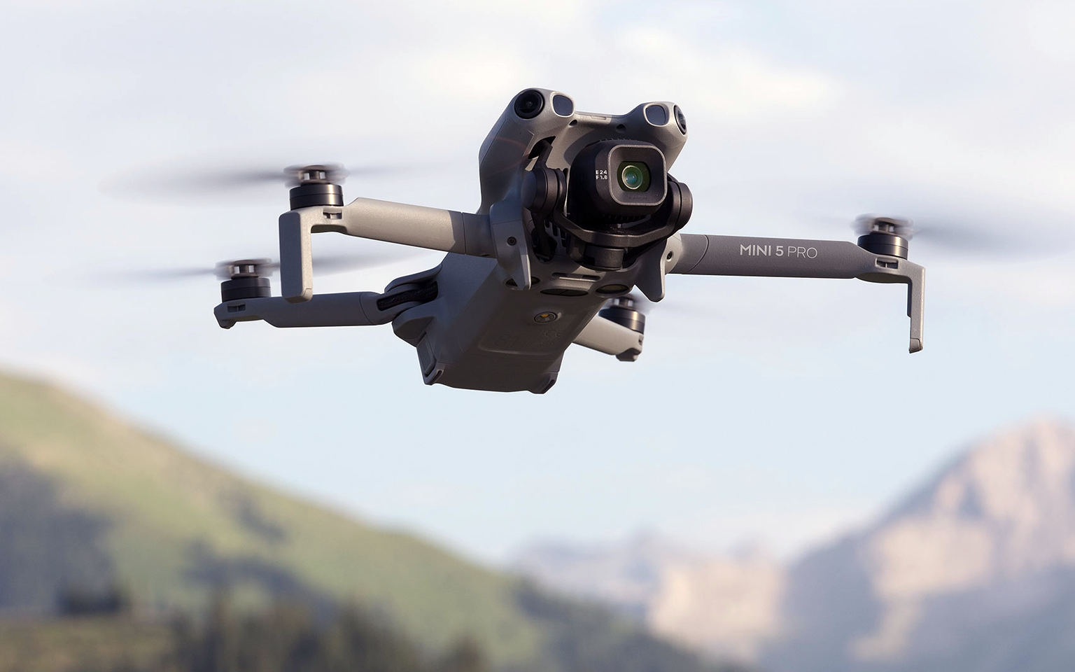 DJI Mini 5 Pro recenzija specifikacija: Kamera, let i cijene u Evropi