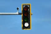 Četvrto svjetlo na semaforima za pametniji saobraćaj u eri autonomnih vozila