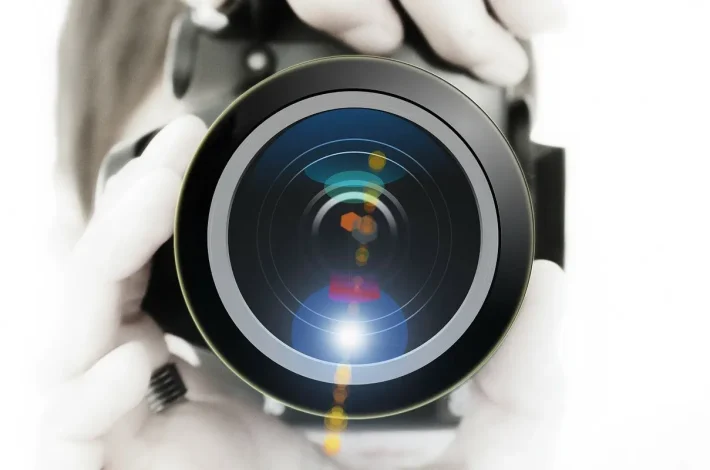 Kamera, fotoaparat, objektiv (foto: iliustracija, pixabay @geralt)