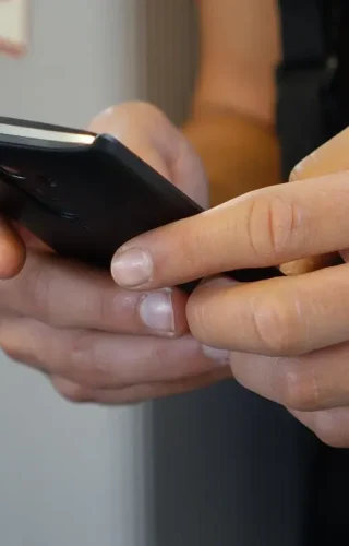 Kucanje poruke, pisanje na telefonu (Foto: ilustracija, Pixabay @Semevent)